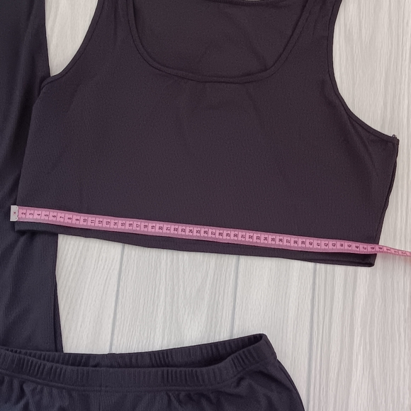 Plus Size Women Solid Color High Crater Short Top And Shorts Three-Piece Set - Picture 5 of 15